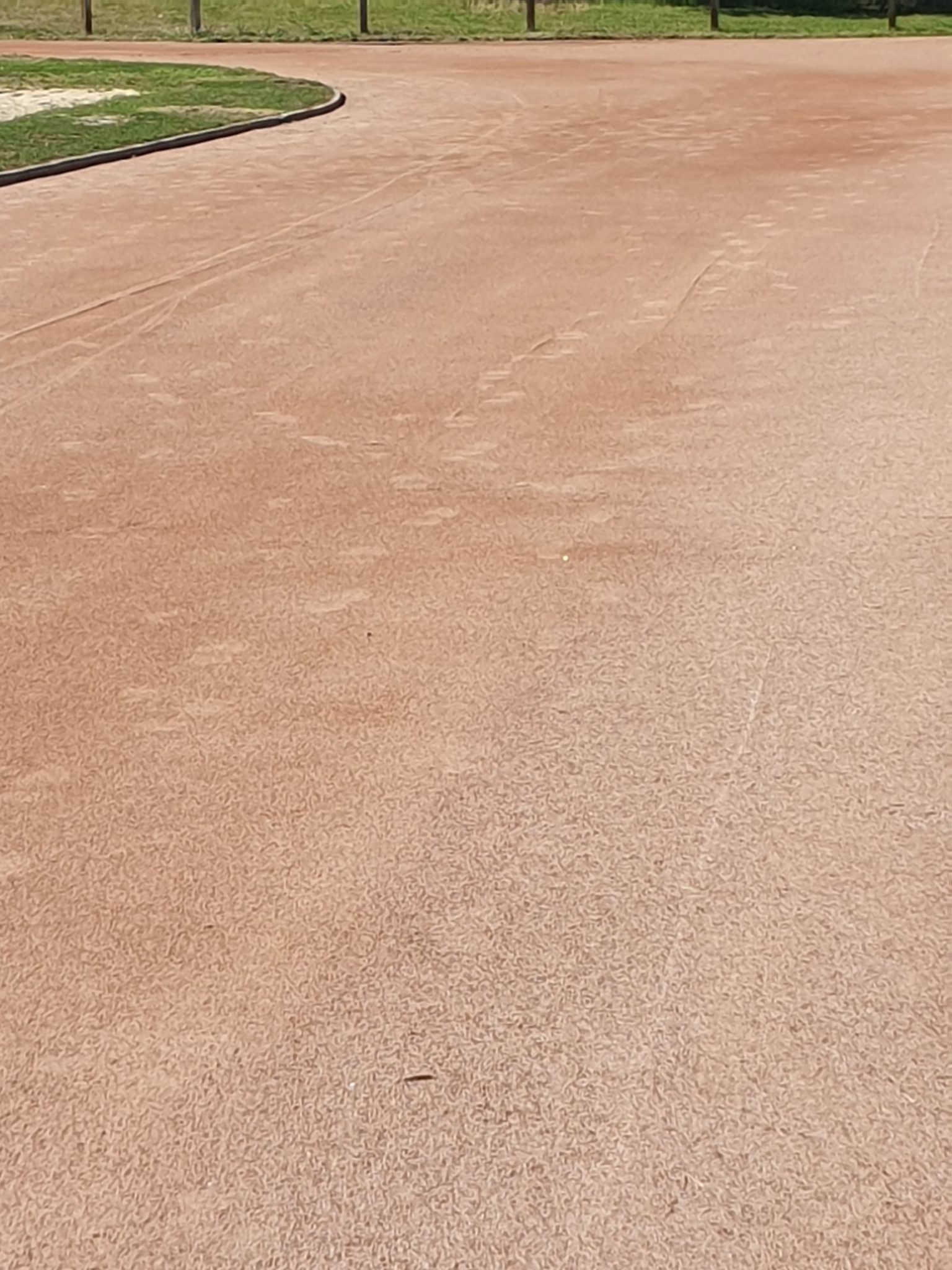 Sable rouge 0/4 - Chiaverina - carrière porphyre granitique rouge